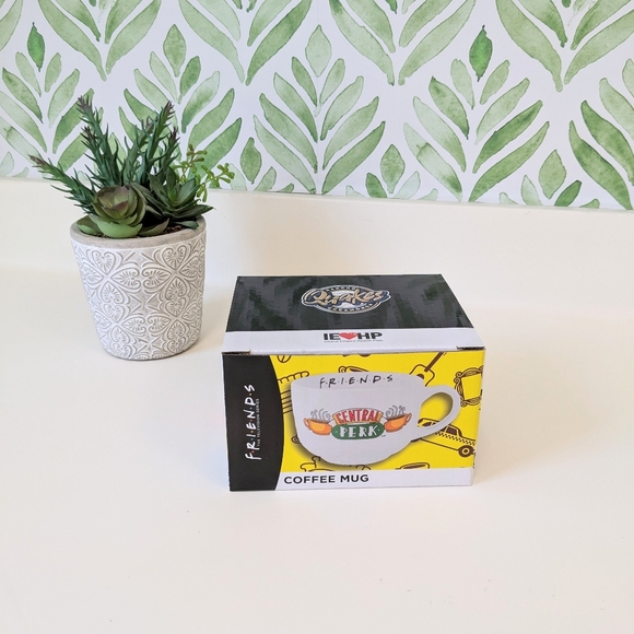 ⭐NIB Friends Central Perk Coffee Mug⭐ - Picture 5 of 6